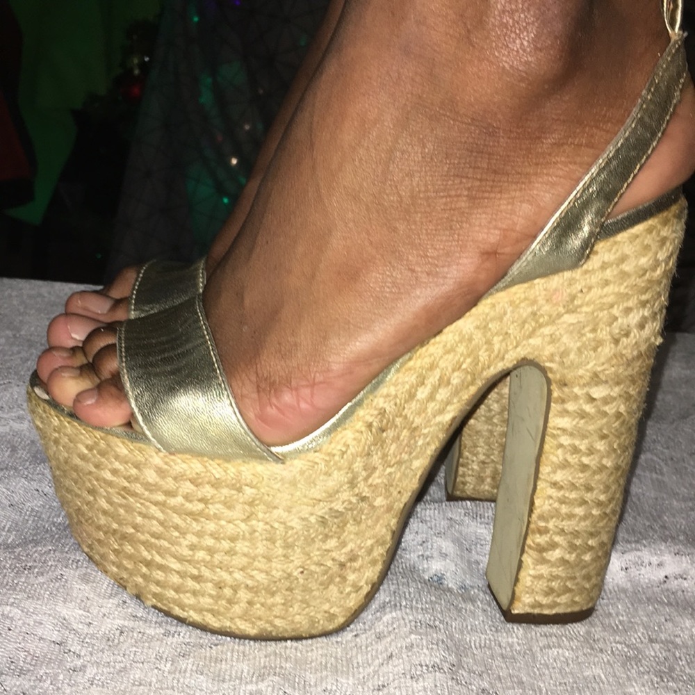 High heel sandal